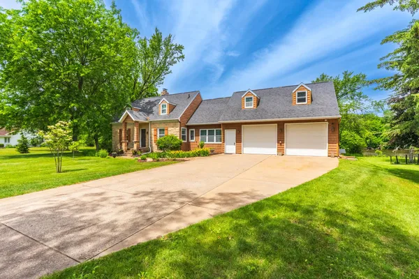 $399,900 | 190 Shore Acres Drive, Wisconsin Rapids, WI 54494