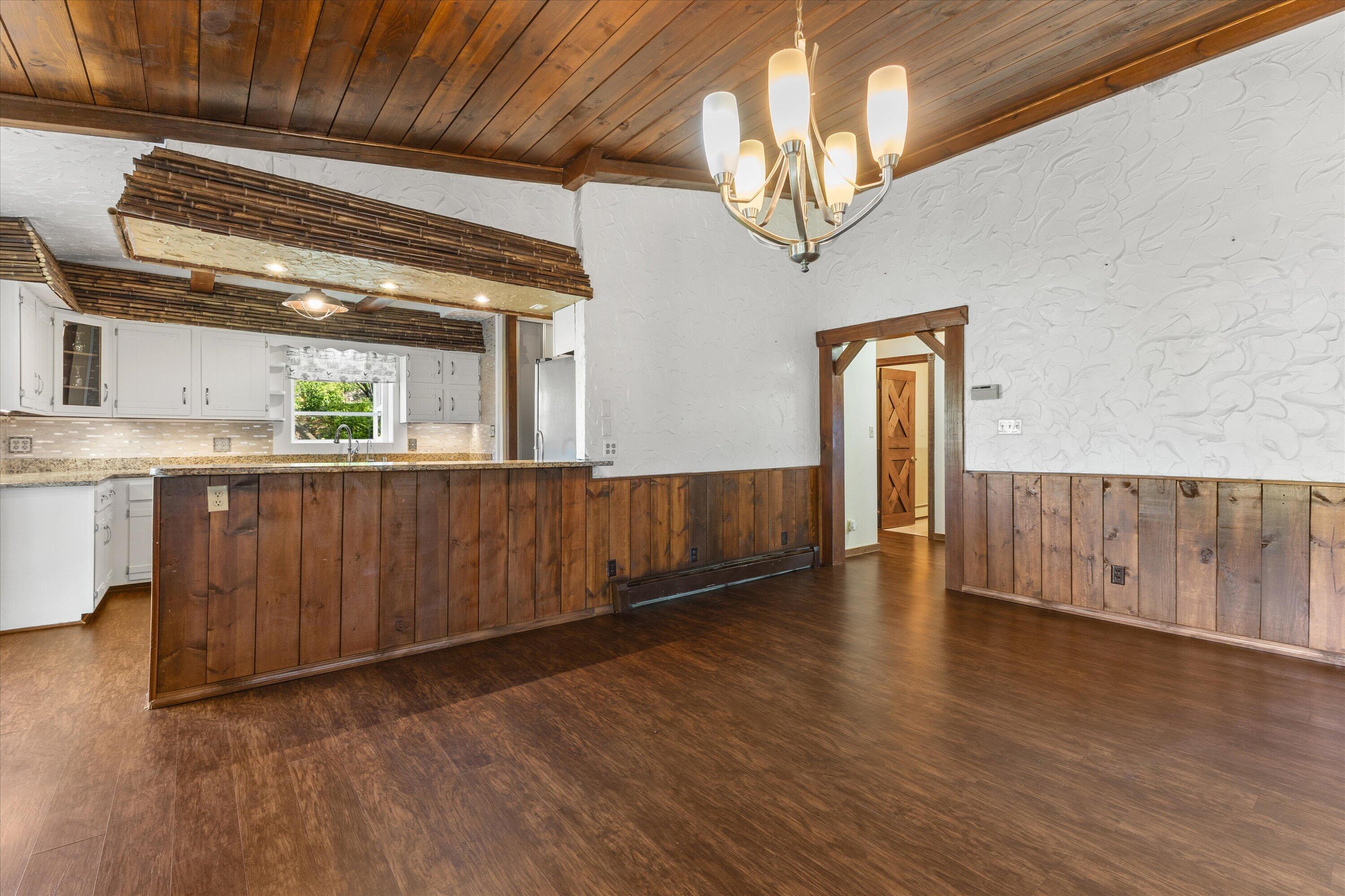 S108W34703 Jacks Bay Road Mukwonago, WI 53149 - Photo 12 of 61 Dining Room