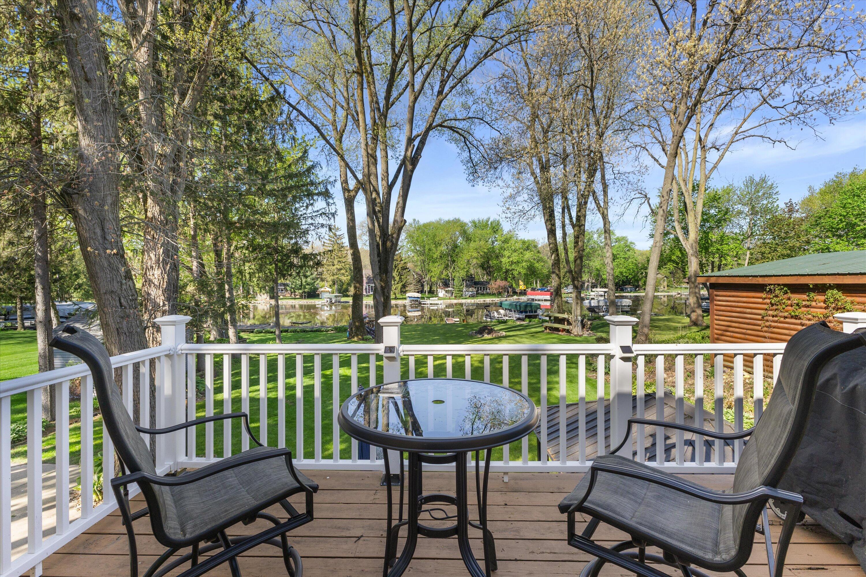 S108W34703 Jacks Bay Road Mukwonago, WI 53149 - Photo 46 of 61 Imagine meals with this view