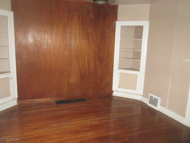 3407 Sylvanhurst Road Cleveland Heights, OH 44112 - Photo 3 of 7