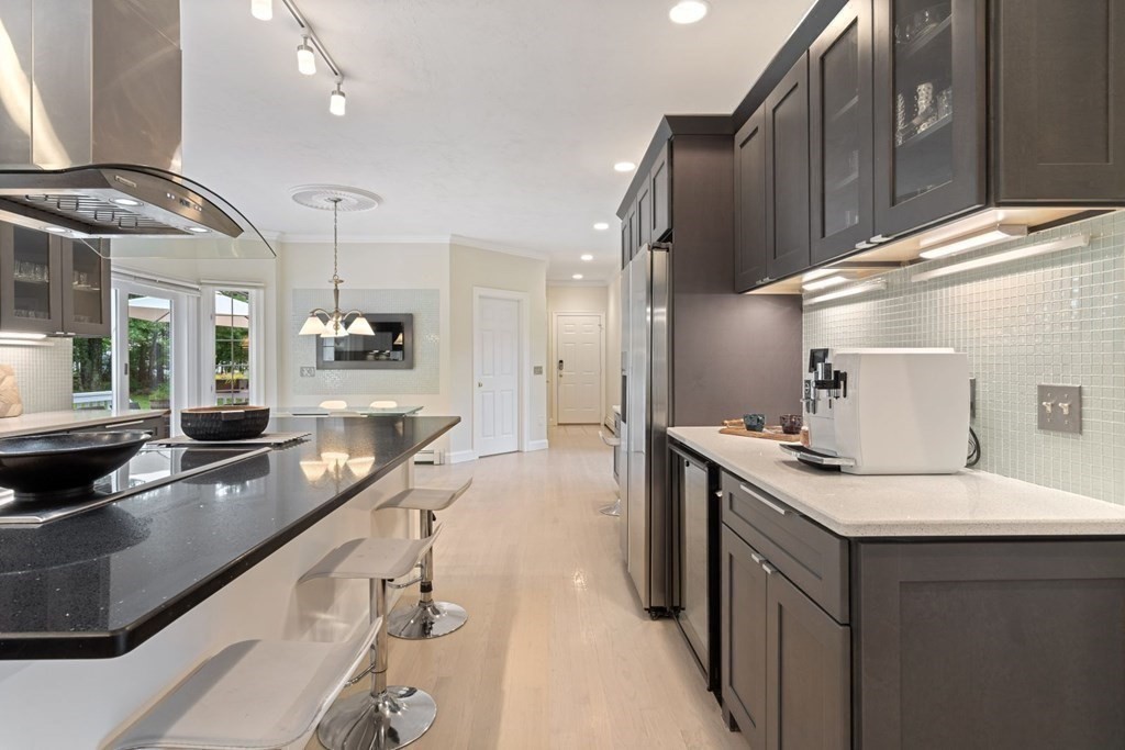 15 Falcon Ridge Drive Hopkinton, MA 01748 - Photo 6 of 40 Gallery Image 6