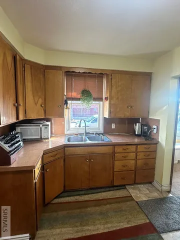 $1,500 | 295 S Boulevard, Idaho Falls, ID 83401
