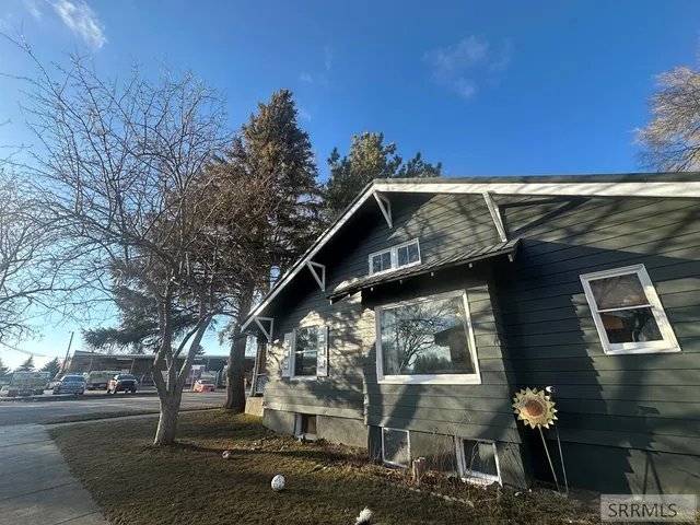 $1,500 | 295 S Boulevard, Idaho Falls, ID 83401