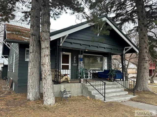 $1,500 | 295 S Boulevard, Idaho Falls, ID 83401