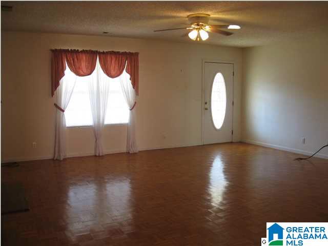 188 Martin Street Sylacauga, AL 35151 - Photo 4 of 27
