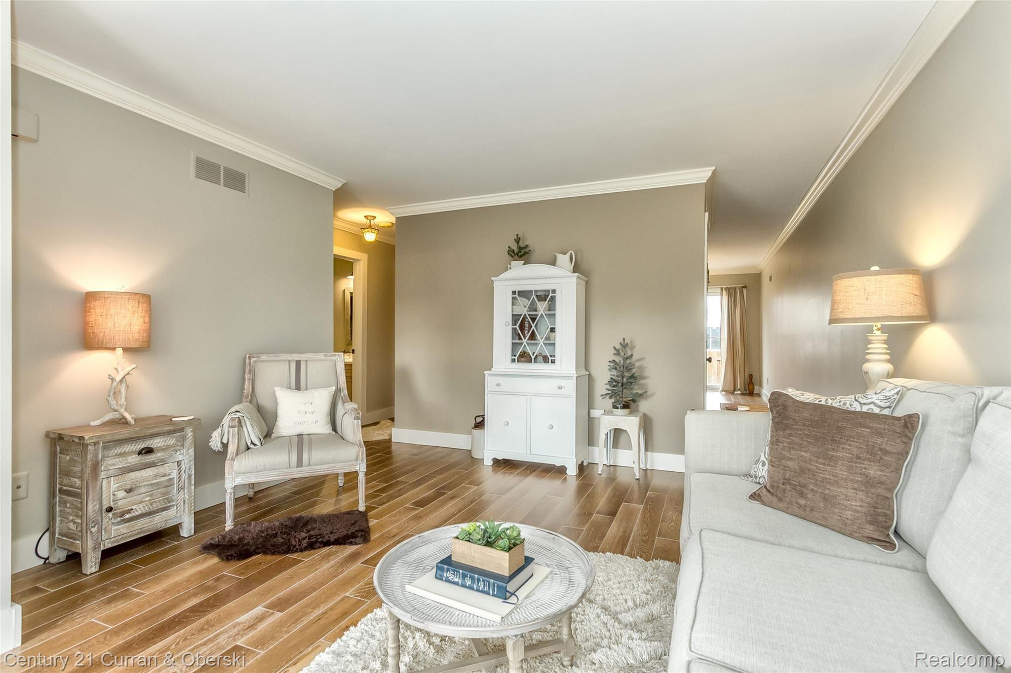 17560 Rudgate Street Southgate, MI 48195 - Photo 8 of 31 08.jpg