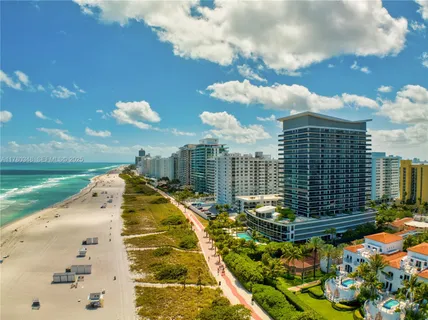 $1,590,000 | 5875 Collins Avenue, Unit 201, Miami Beach, FL 33140