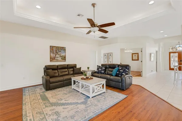 $6,000 | 4801 Edgemont Court, Sarasota, FL 34233