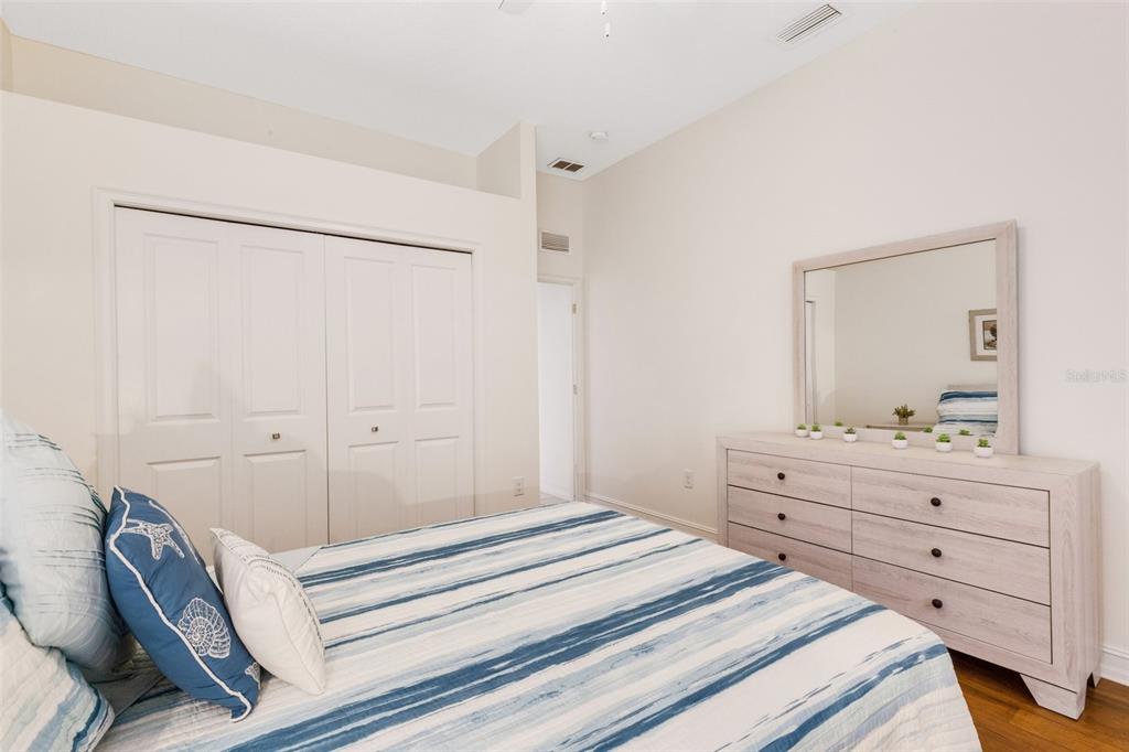 4801 Edgemont Court Sarasota, FL 34233 - Photo 27 of 52