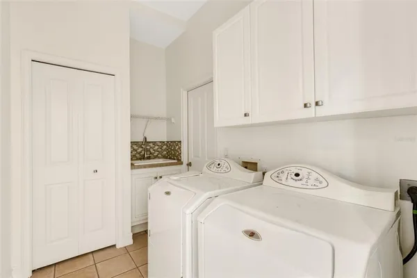$6,000 | 4801 Edgemont Court, Sarasota, FL 34233