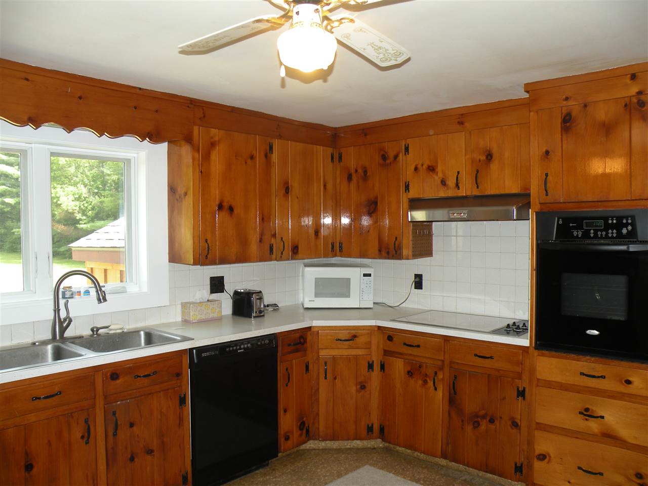 216 Lancaster Road Northumberland, NH 03582 - Photo 5 of 37