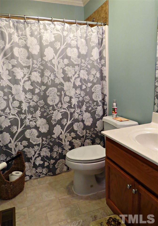 192 Williams Road Coats, NC 27521 - Photo 8 of 25 Tub/Shower Combo