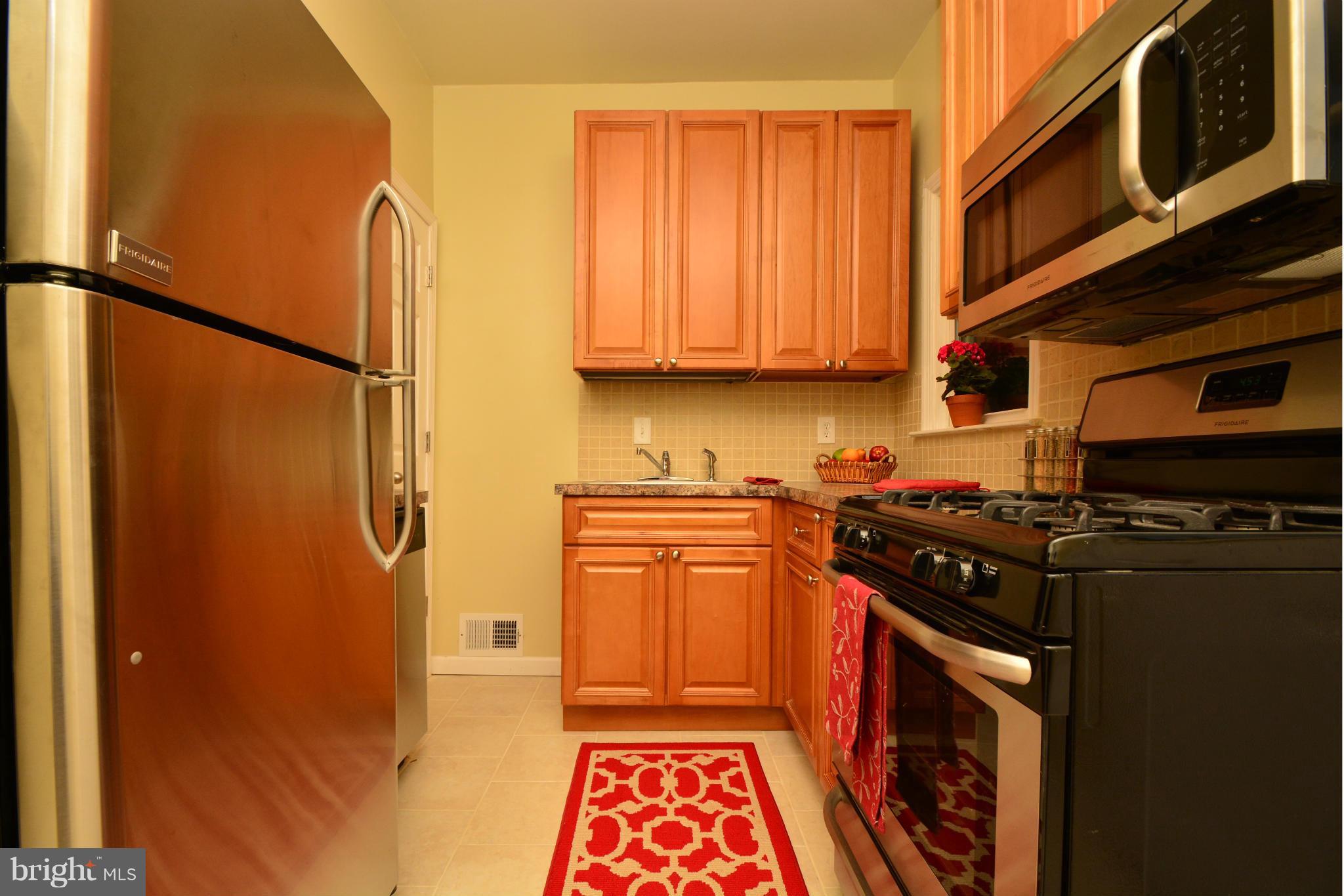 7839 Highpoint Road Parkville, MD 21234 - Photo 21 of 30 Kitchen