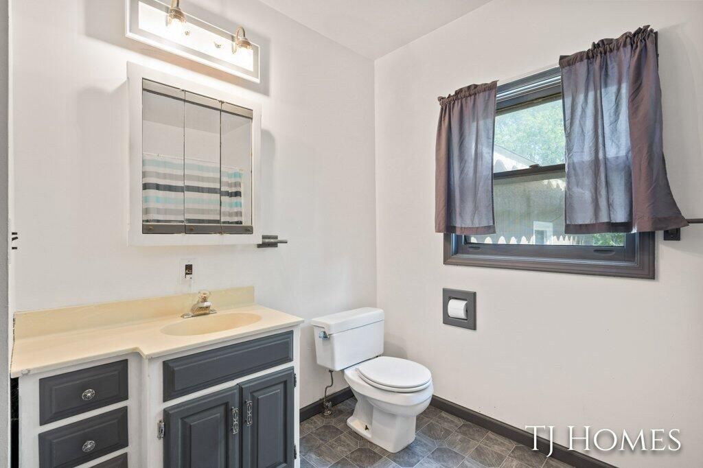 1675 West Tyler Road Muskegon, MI 49445 - Photo 11 of 28 025-1675 Tyler-21_m