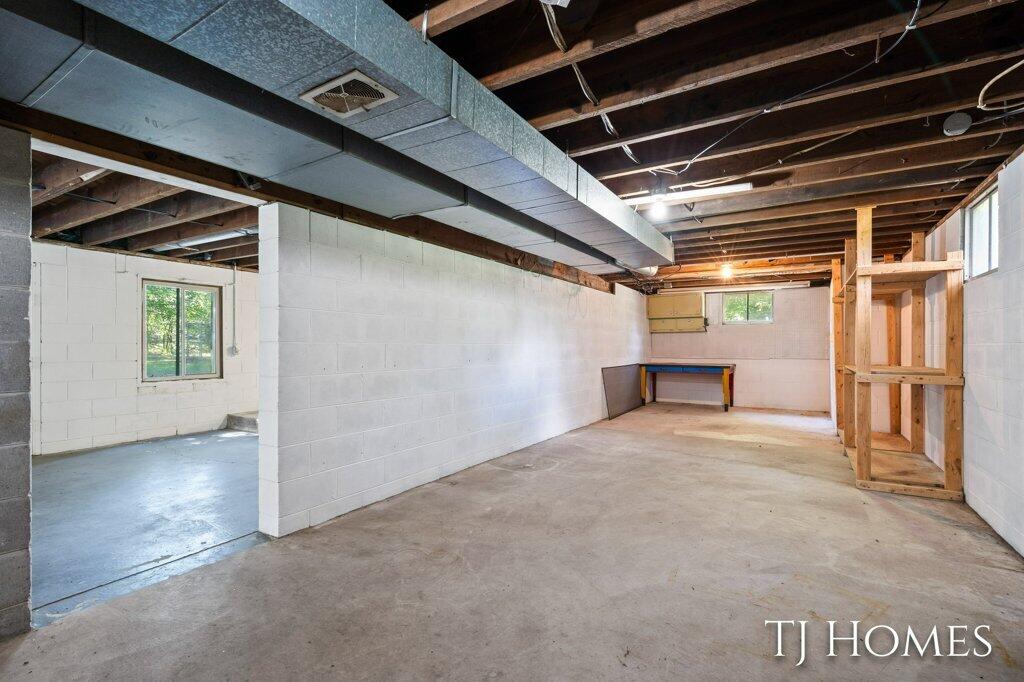 1675 West Tyler Road Muskegon, MI 49445 - Photo 18 of 28 029-1675 Tyler-25_m