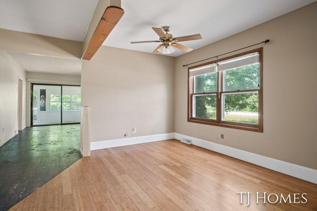 1675 West Tyler Road Muskegon, MI 49445 - Photo 8 of 28 018-1675 Tyler-14_m