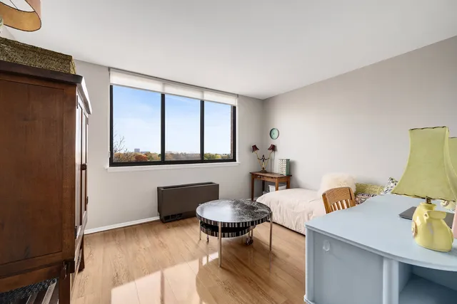 $275,000 | 2000 St Regis Drive, Unit 6B, Lombard, IL 60148