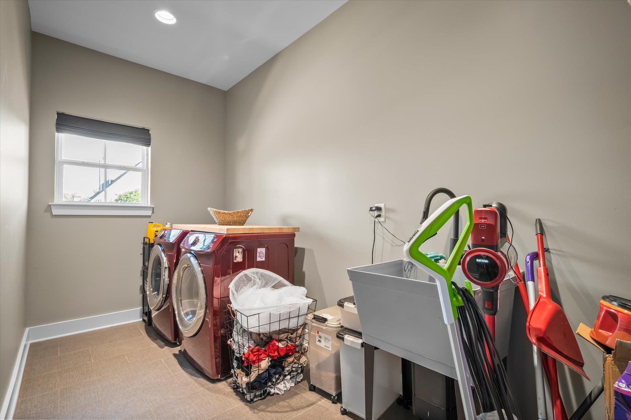 9577 Pleasant Road Daphne, AL 36526 - Photo 25 of 43 Laundry Room Photo