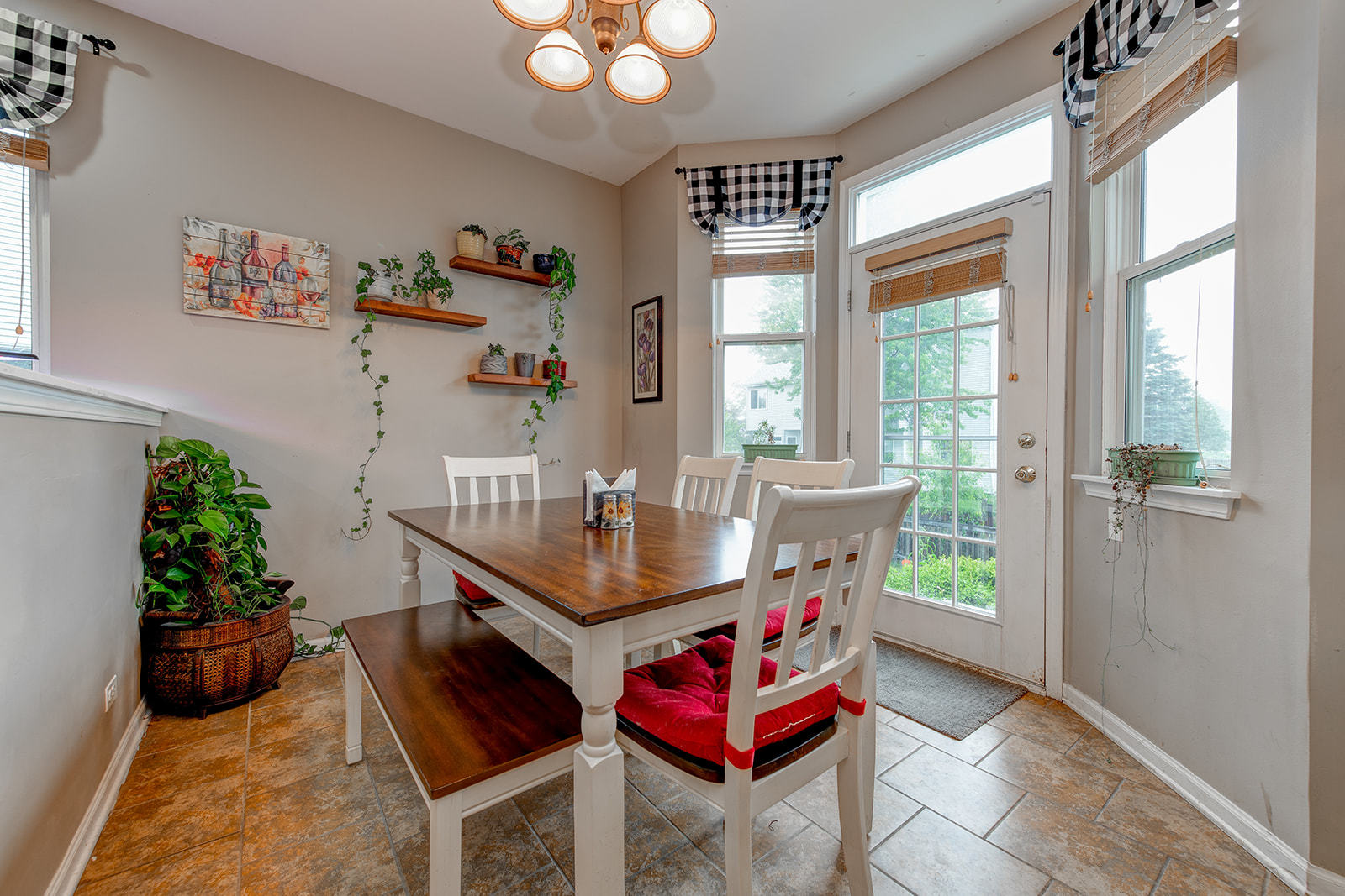 600 Cameron Drive Antioch, IL 60002 - Photo 11 of 23 a dining room with furniture and window