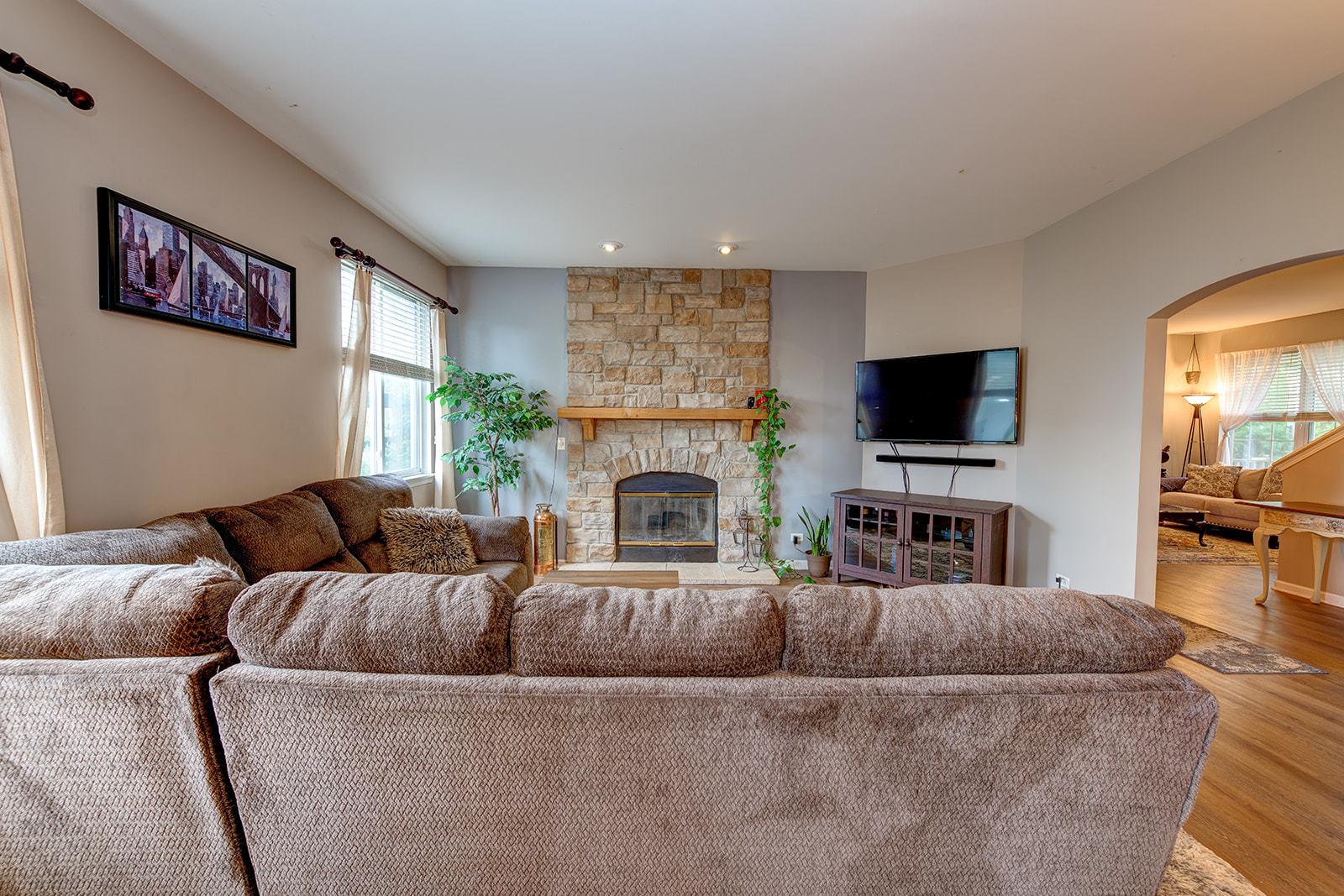 600 Cameron Drive Antioch, IL 60002 - Photo 7 of 23 a living room with furniture and a flat screen tv