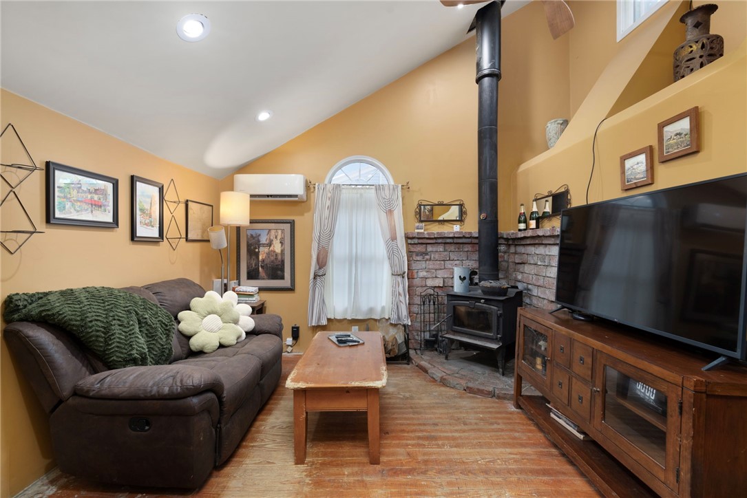 29 Weaver Road Johnston, RI 02919 - Photo 9 of 17