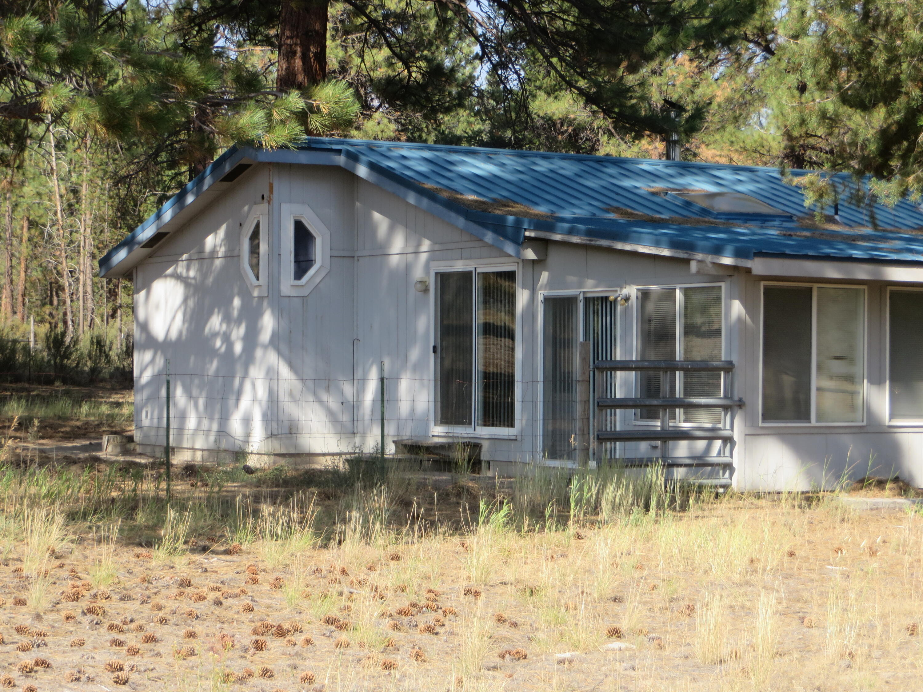 40020 9 Mile Road Chiloquin, OR 97624 - Photo 54 of 54 end of home where the sliders are outside the breakfast area