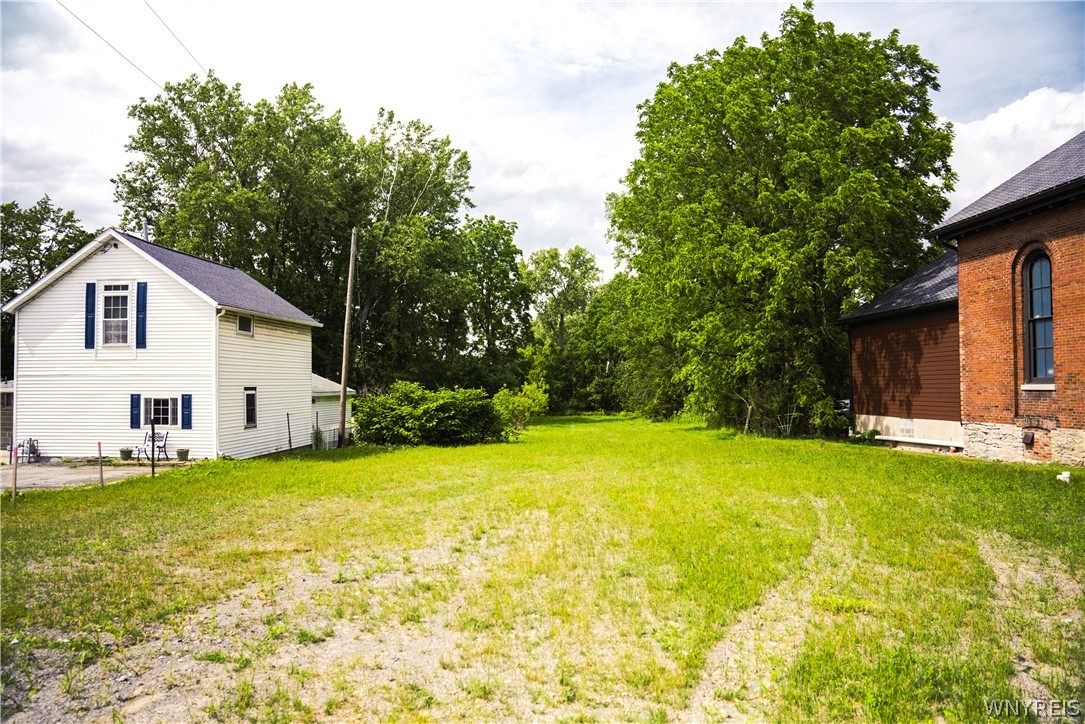 10668 Main Street Clarence, NY 14031 - Photo 14 of 21