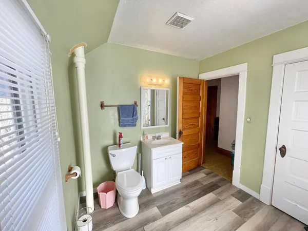 $89,500 | 404 6th Avenue West, Lamberton, MN 56152