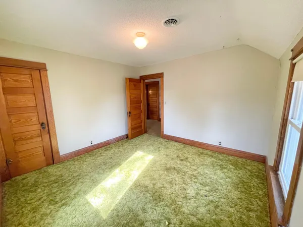 $89,500 | 404 6th Avenue West, Lamberton, MN 56152