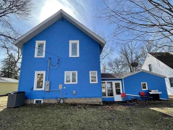 $89,500 | 404 6th Avenue West, Lamberton, MN 56152