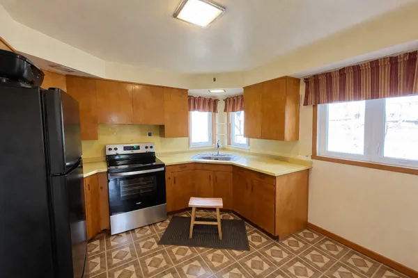 $89,500 | 404 6th Avenue West, Lamberton, MN 56152