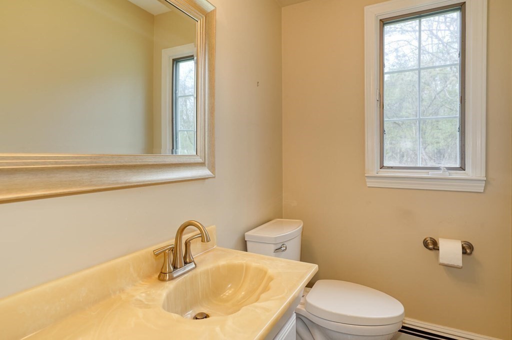 27 Harrington Ridge Road Sherborn, MA 01770 - Photo 16 of 36 Gallery Image 16