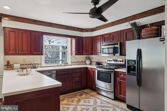 $855,000 | 105 Algonquin Trail, Medford Lakes, NJ 08055