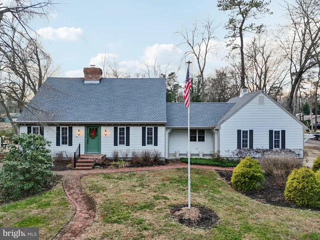 $855,000 | 105 Algonquin Trail, Medford Lakes, NJ 08055