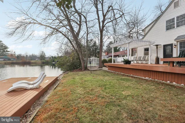 $855,000 | 105 Algonquin Trail, Medford Lakes, NJ 08055