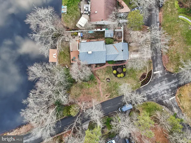 $855,000 | 105 Algonquin Trail, Medford Lakes, NJ 08055