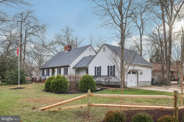 $855,000 | 105 Algonquin Trail, Medford Lakes, NJ 08055