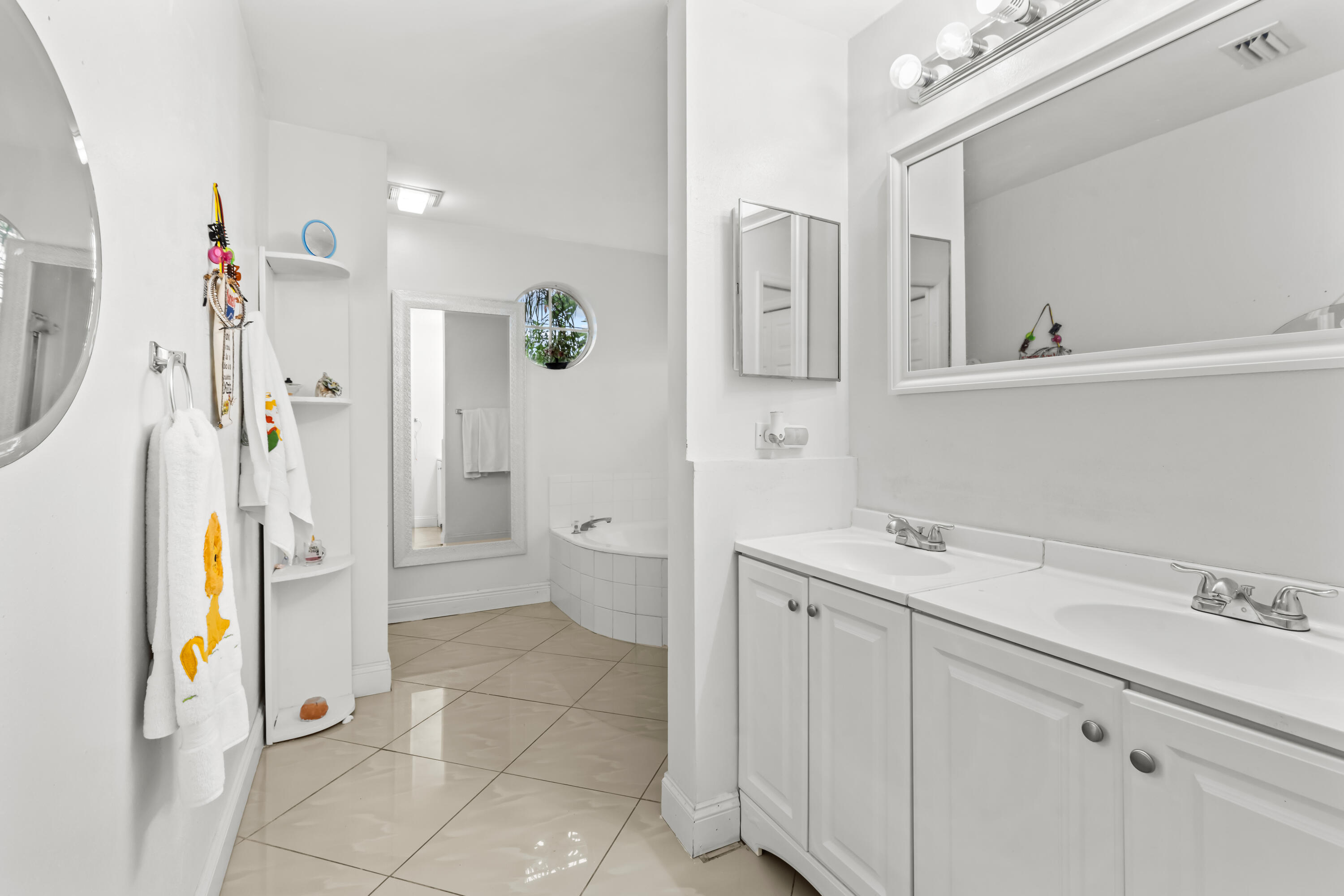 2962 Southeast Bella Road Port St. Lucie, FL 34984 - Photo 13 of 25 Master Bath 1