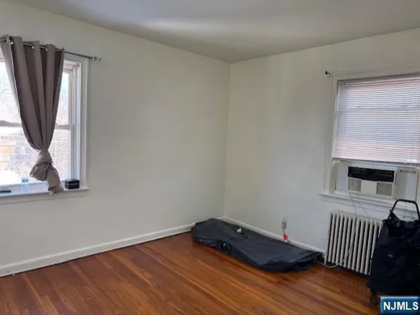 $1,900 | 140 West Englewood Avenue, Unit C4, Teaneck, NJ 07666