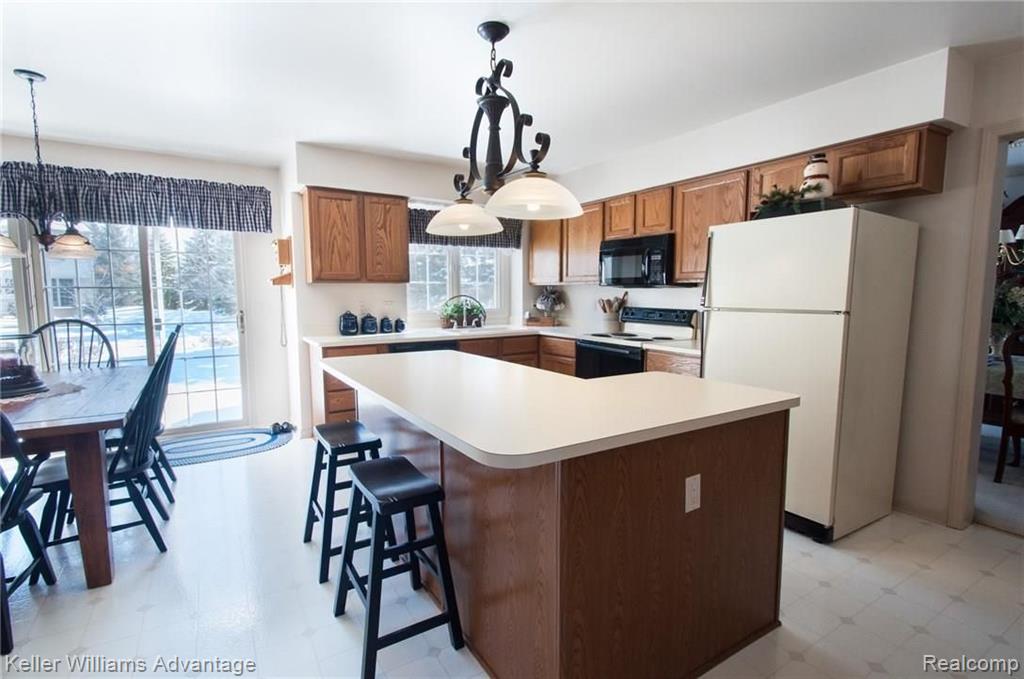 1797 Tremont Road Canton, MI 48188 - Photo 9 of 44