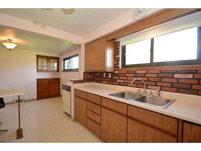 4200 Battle Ridge Road McDonald, PA 15057 - Photo 7 of 25 Kitchen.