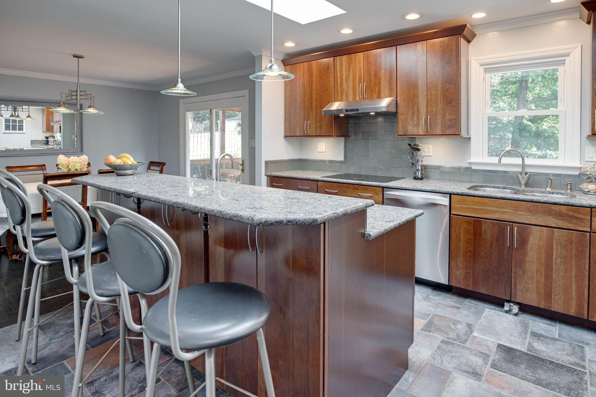 5018 Powell Road Fairfax, VA 22032 - Photo 13 of 47 Gallery Image 13
