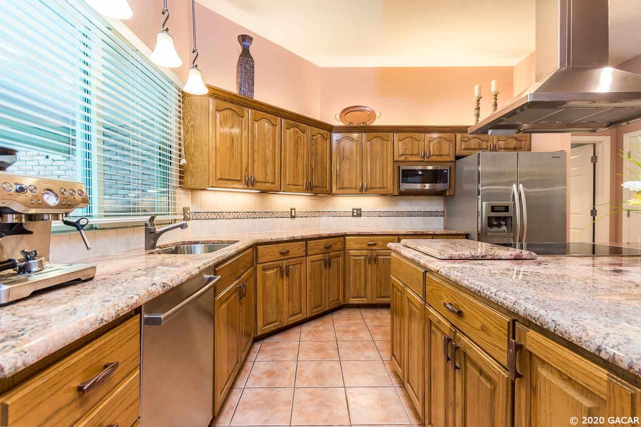 1011 Southwest 112 Street Gainesville, FL 32607 - Photo 10 of 30 Gallery Image 10