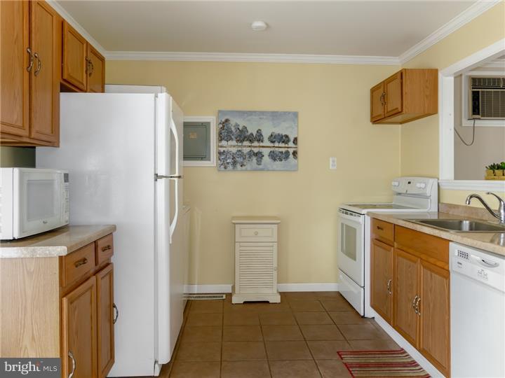 625 Chatham Road Fairless Hills, PA 19030 - Photo 7 of 19 Kitchen
