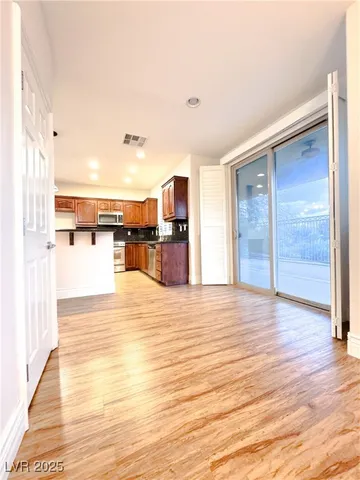 $2,995 | 117 Tall Ruff Drive, Las Vegas, NV 89148