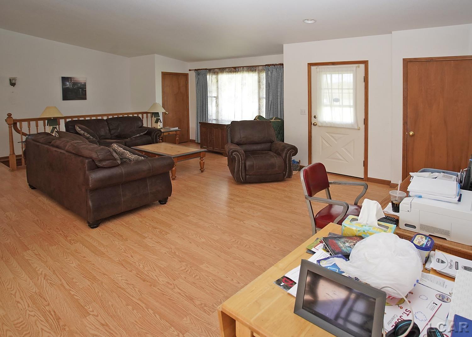 2933 Hunt Road Adrian, MI 49221 - Photo 8 of 38 50124111-12.JPG