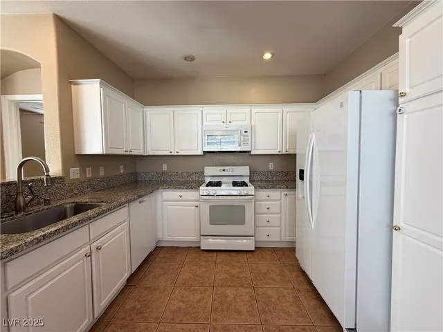 $2,046 | 340 Sweet Pea Arbor Street, Las Vegas, NV 89144