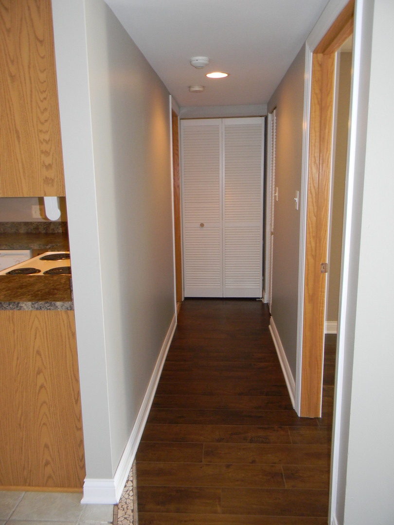 10608 Brooks Lane, Unit C2 Chicago Ridge, IL 60415 - Photo 6 of 11 Gallery Image 6