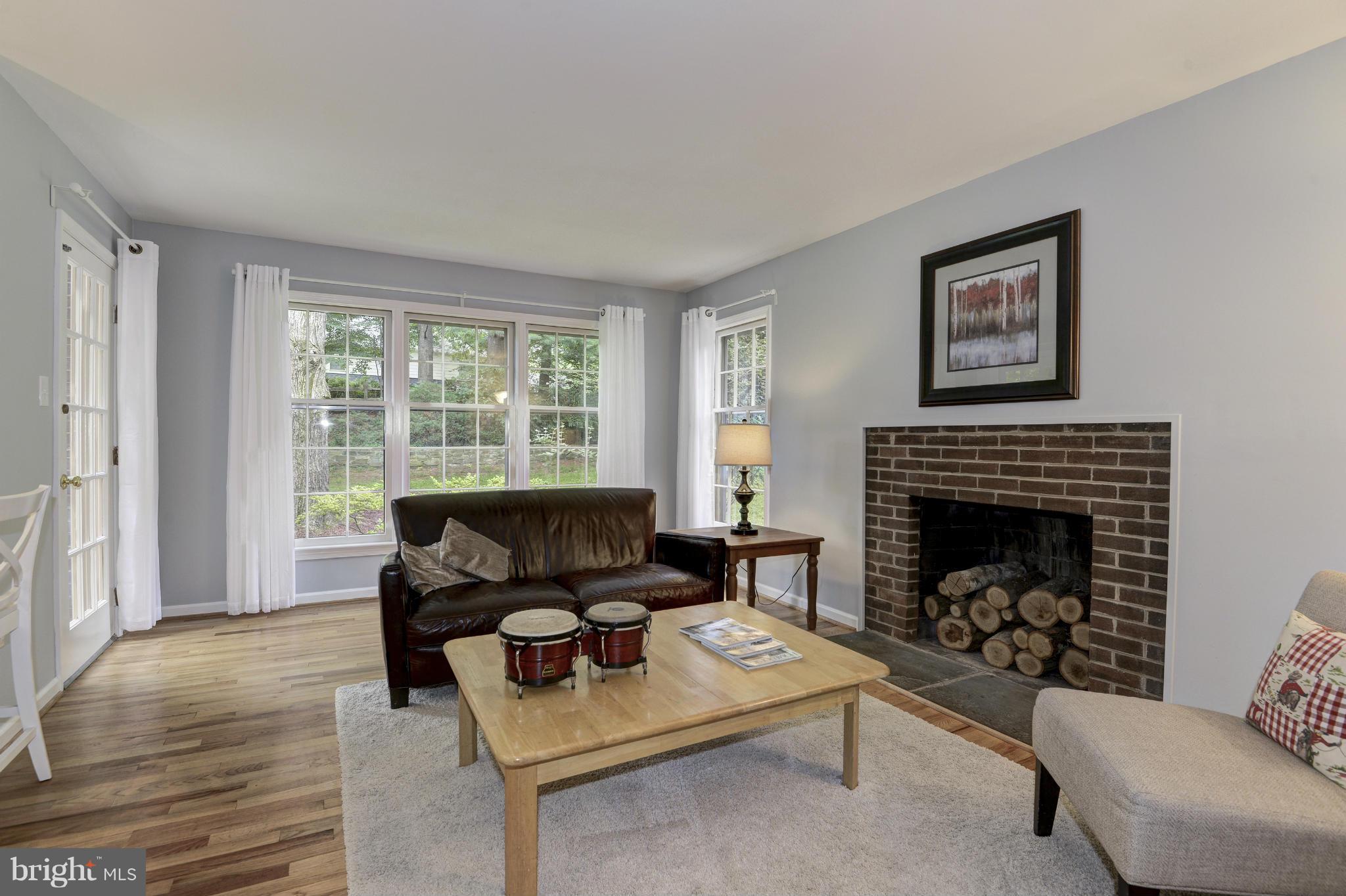 11809 Gregerscroft Road Potomac, MD 20854 - Photo 12 of 30 Family Room