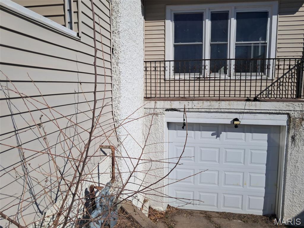 228 Virginia Street Hannibal, MO 63401 - Photo 2 of 11